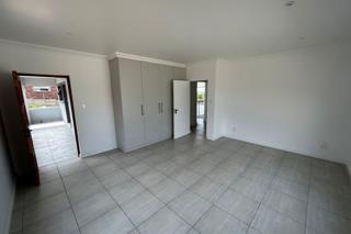 5 Bedroom Property for Sale in Wavecrest Eastern Cape